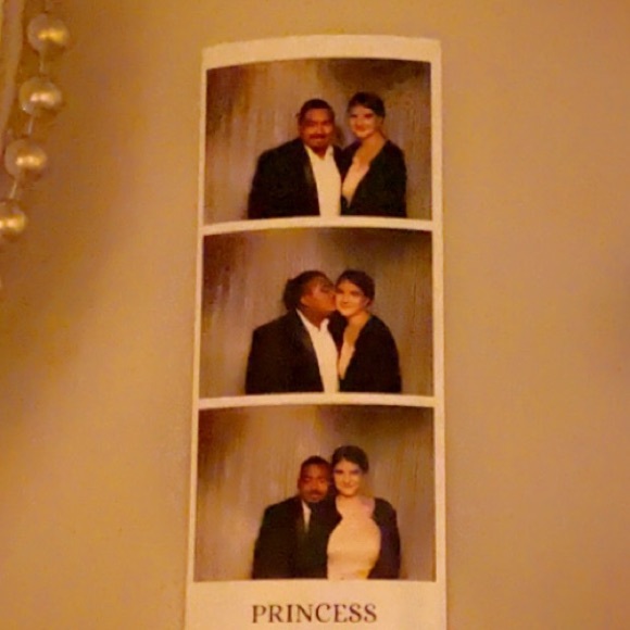 Meet your Posher, Madison - Picture 1 of 1